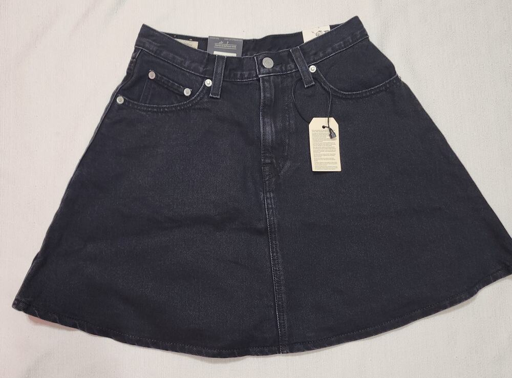 Levi's Flounce skirt W25''x L16'' NWT